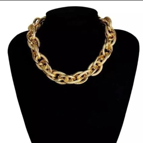 New 18K Gold Chunky Choker Chain Necklace, nice Necklace, cute Necklace - Picture 3 of 5